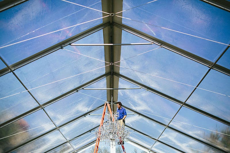 rent chandeliers for your wedding